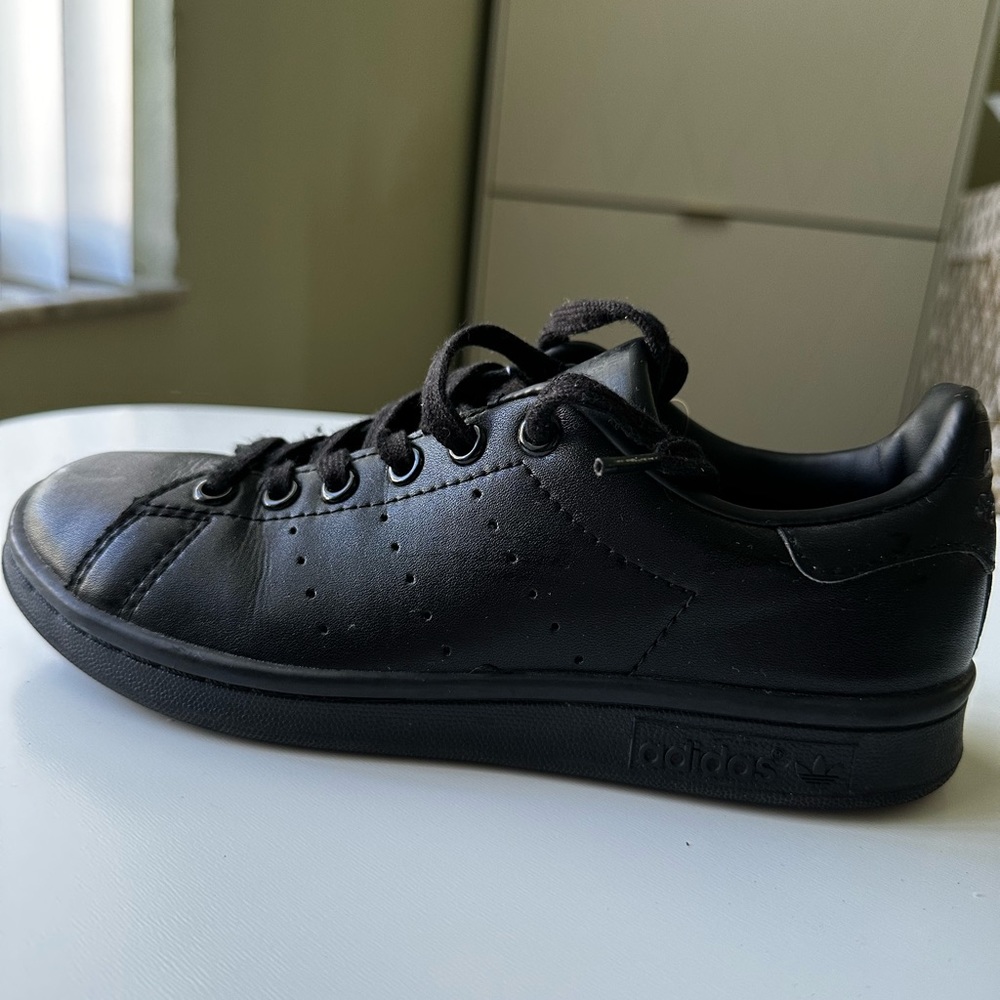Girls Adidas Stan Smith Sneakers